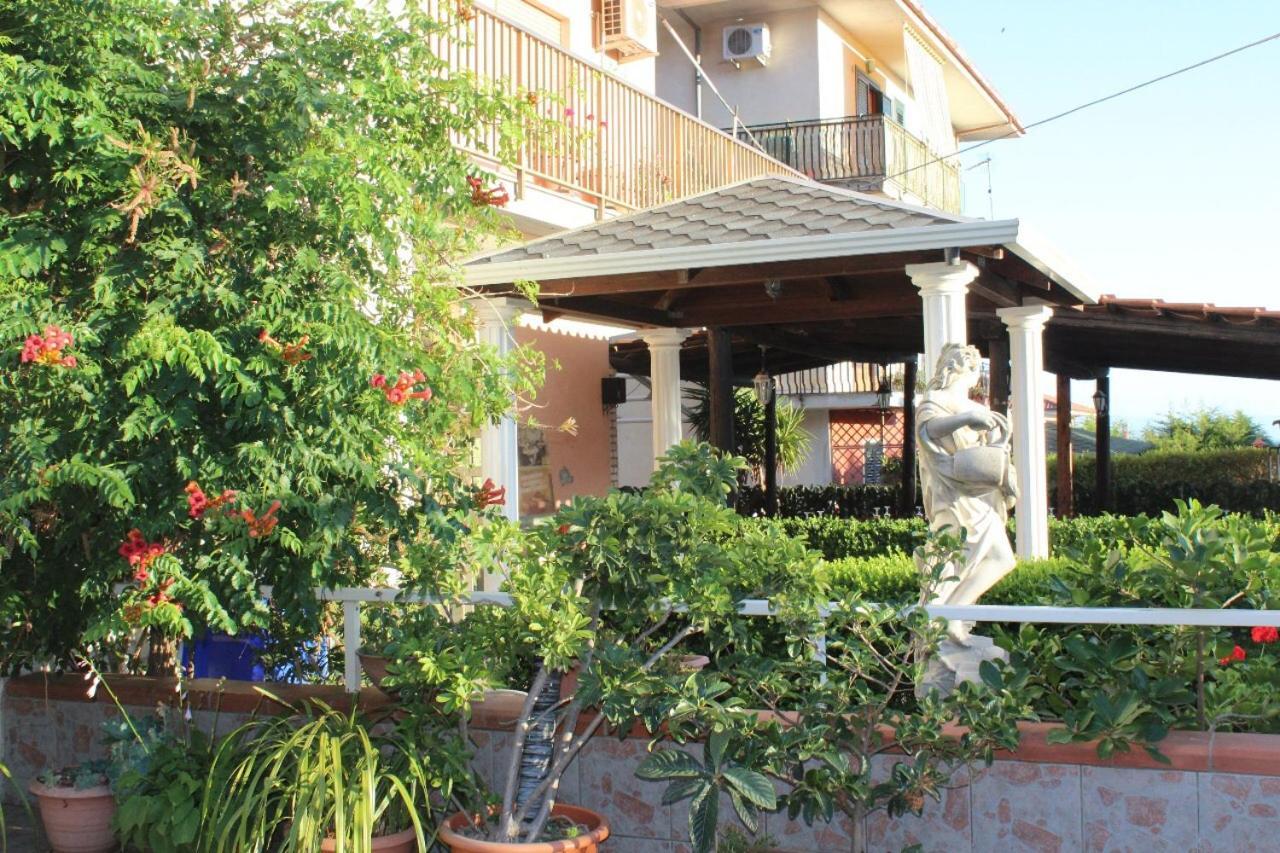 Hotel Ristorante L'Avvenire Gizzeria Buitenkant foto