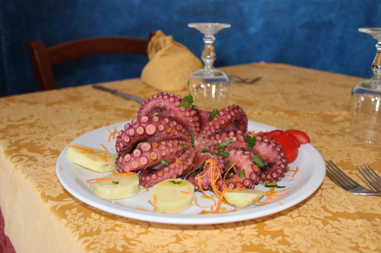 Hotel Ristorante L'Avvenire Gizzeria Buitenkant foto