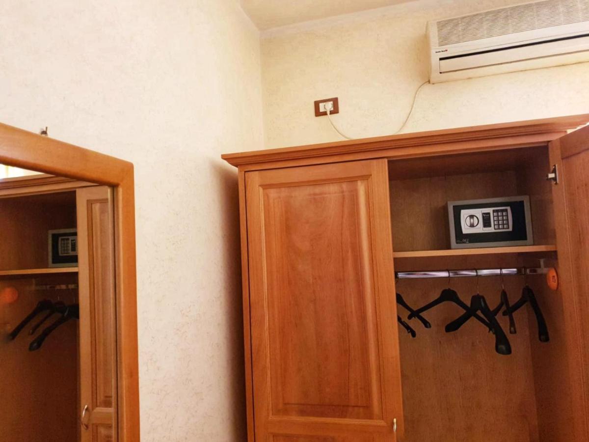 Hotel Ristorante L'Avvenire Gizzeria Buitenkant foto