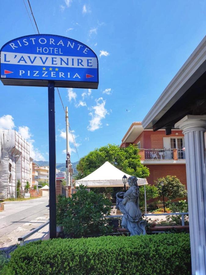 Hotel Ristorante L'Avvenire Gizzeria Buitenkant foto
