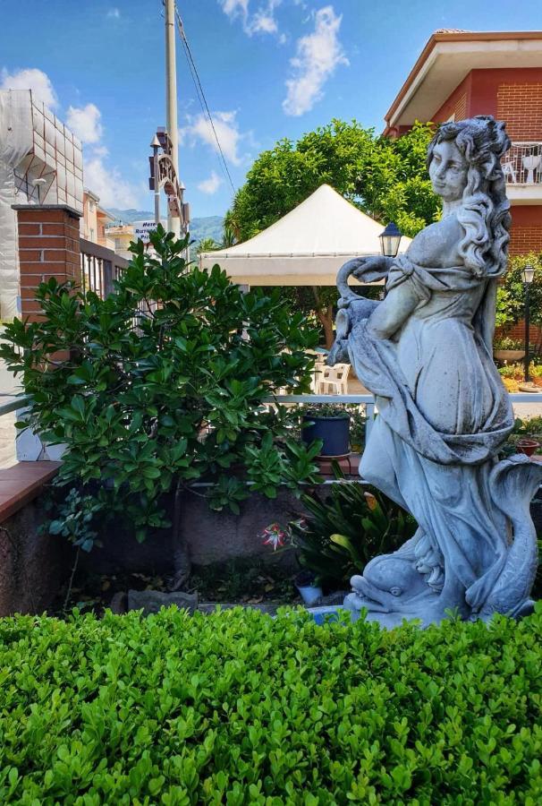 Hotel Ristorante L'Avvenire Gizzeria Buitenkant foto