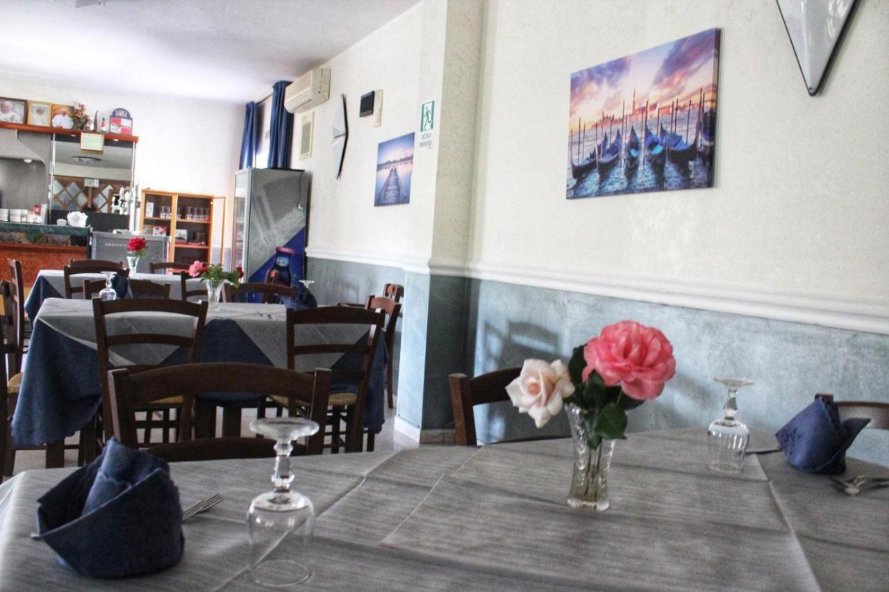 Hotel Ristorante L'Avvenire Gizzeria Buitenkant foto